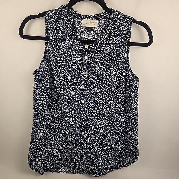 Universal Thread Seersucker Blue White Floral Crinkle Buttons Crepe Lightweight - Picture 1 of 9